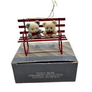 Vintage Avon Teddy Bear Metal Ornament Teddies On A‎ Red Bench